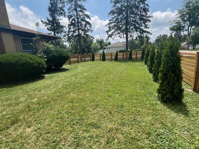 128 8th St, Downers Grove, IL 60515 - view of yard
