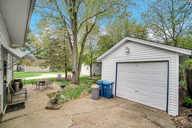 629 S Union St, Aurora, IL 60505 - detached garage featuring driveway