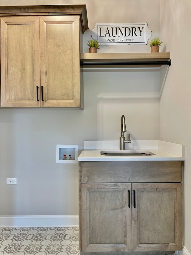 LOTT315929 Prairie View Ct, New Lenox, IL 60451 - laundry area featuring baseboards, washer hookup, and cabinet space