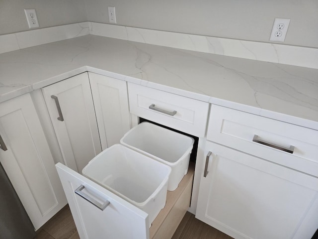 17-95 Lake Carroll Blvd, Lake Carroll, IL 61046 - laundry area with dark wood-style floors