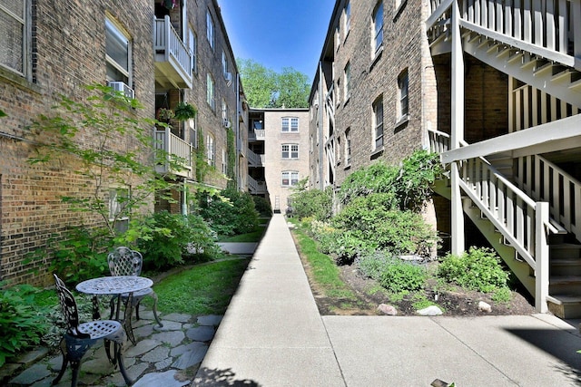 226 N Oak Park Ave Unit 3N, Oak Park, IL 60302 - view of community with stairs