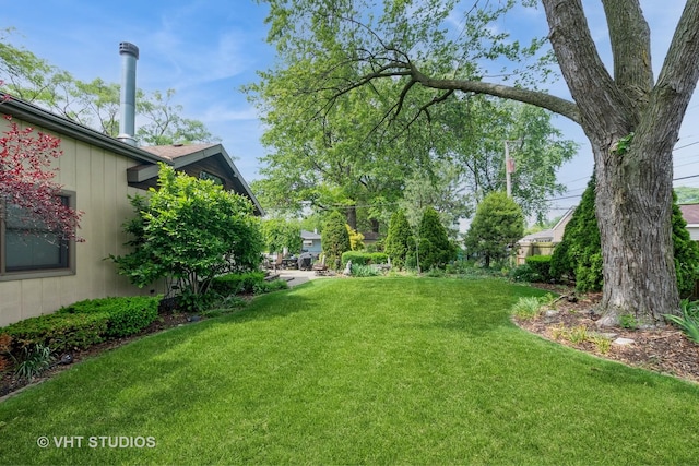 8747 Merrimac Ave, Oak Lawn, IL 60453 - view of green lawn