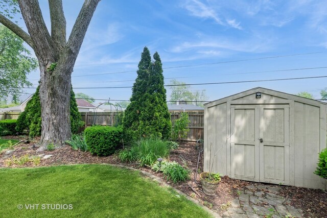 8747 Merrimac Ave, Oak Lawn, IL 60453 - view of shed