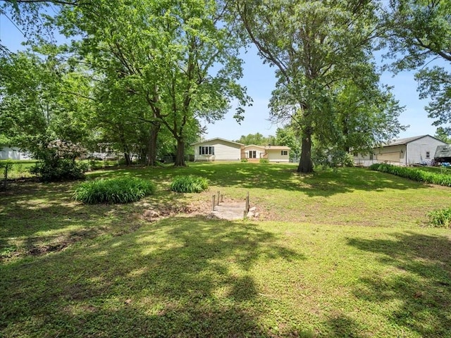 8491 Surrey Cir, Bloomington, IL 61705 - view of grassy yard