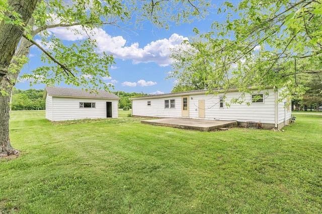 116 Seminole Ln, Loda, IL 60948 - rear view of property featuring a patio area and a yard