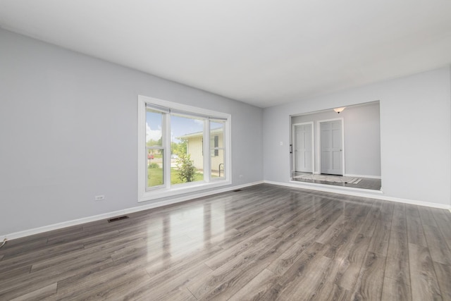 133 W King George Ct, Palatine, IL 60067 - spare room with wood finished floors and baseboards