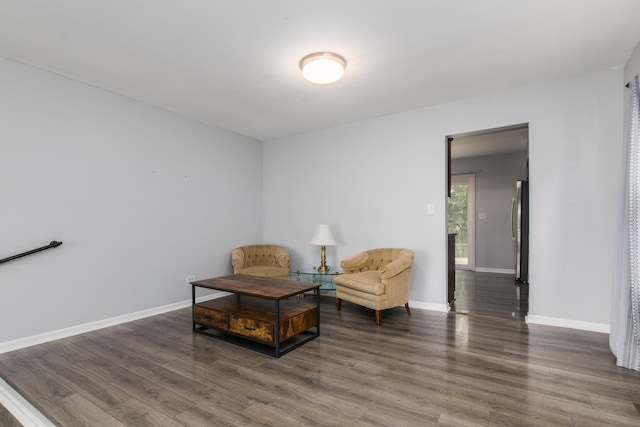 133 W King George Ct, Palatine, IL 60067 - sitting room featuring wood finished floors and baseboards