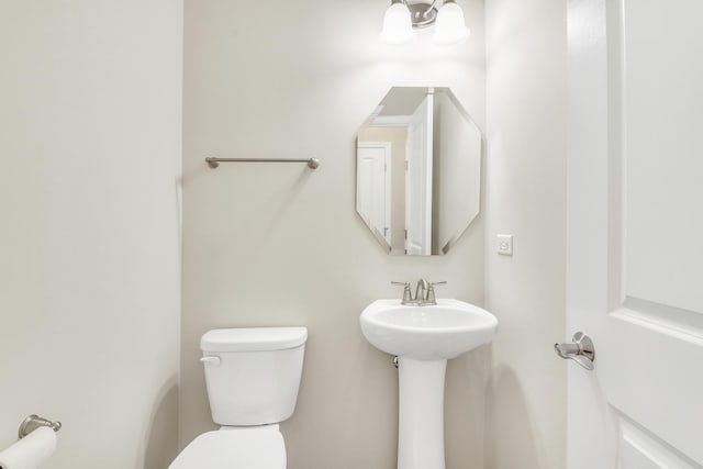 415 Highcroft Way, Lincolnshire, IL 60069 - bathroom with toilet and a sink