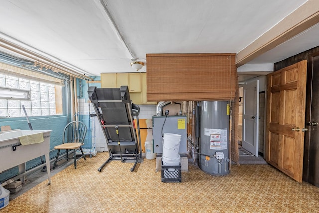 2535 Oak Park Ave, Berwyn, IL 60402 - utility room featuring gas water heater