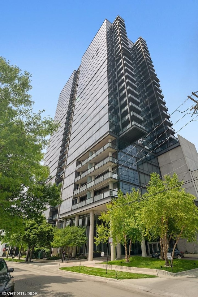 860 W Blackhawk St Unit 2102, Chicago, IL 60642 - view of property