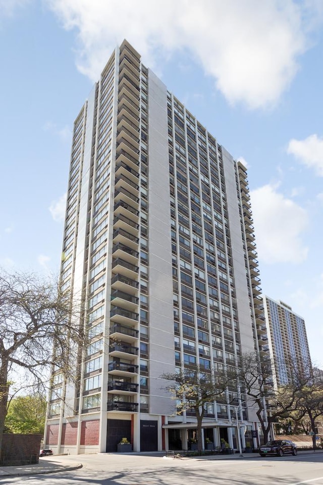 1455 N Sandburg Ter Unit 2708, Chicago, IL 60610 - view of building exterior
