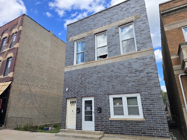 3307 S Wallace St, Chicago, IL 60616 - view of building exterior with entry steps