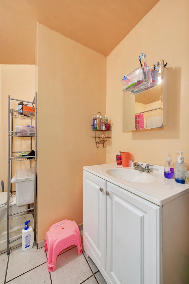 3307 S Wallace St, Chicago, IL 60616 - bathroom featuring vanity, toilet, and tile patterned flooring