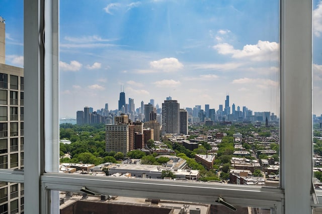 2400 N Lakeview Ave Unit 2803-04, Chicago, IL 60614 - skyline view