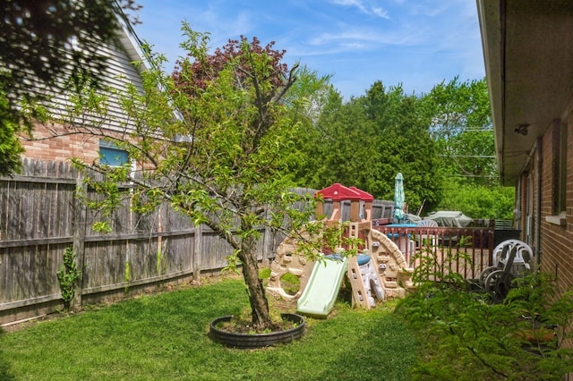 948 Carney Ave, Waukegan, IL 60085 - view of yard