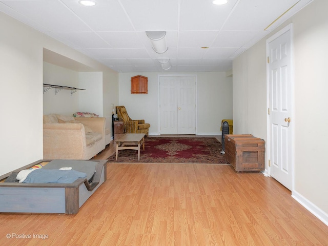 1465 Teal Ct, Hoffman Estates, IL 60192 - living area with light wood finished floors and recessed lighting