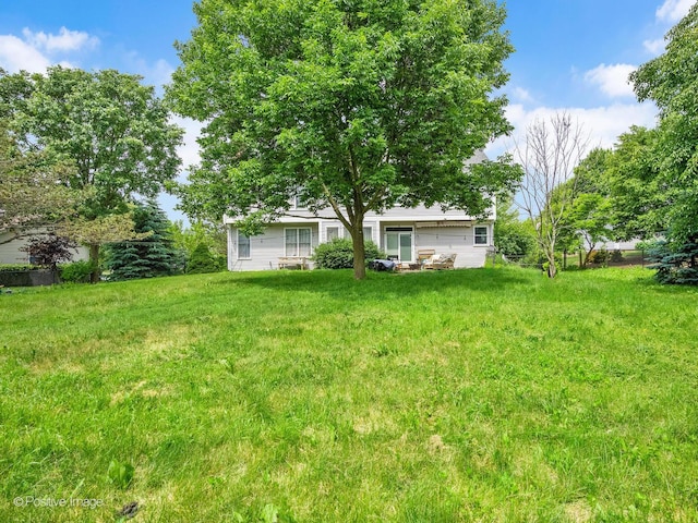 1465 Teal Ct, Hoffman Estates, IL 60192 - view of grassy yard