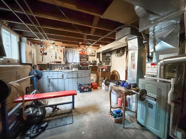 505 S Oakland Ave, Villa Park, IL 60181 - unfinished basement with a workshop area
