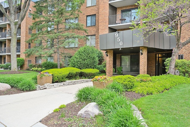 950 E Wilmette Rd Unit 410, Palatine, IL 60067 - view of apartment building / complex