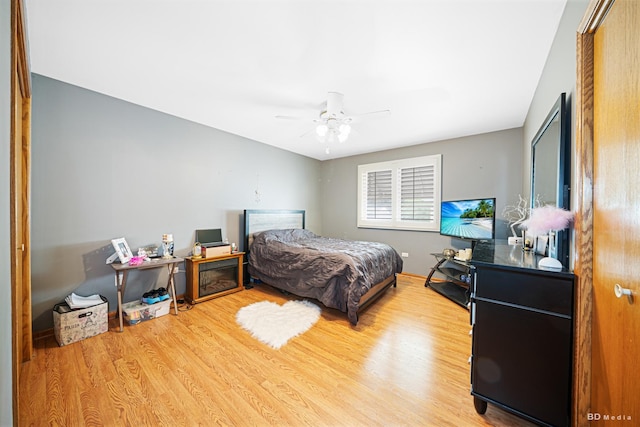 9039 S Central Ave, Oak Lawn, IL 60453 - bedroom featuring wood finished floors and ceiling fan