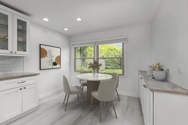 1682 Cavell Ave, Highland Park, IL 60035 - dining area with baseboards and recessed lighting