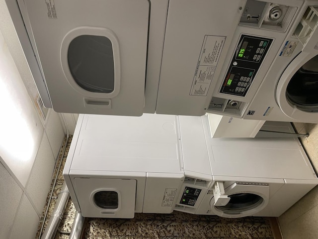 1258 Brown St Unit 302, Des Plaines, IL 60016 - laundry room with washing machine and clothes dryer