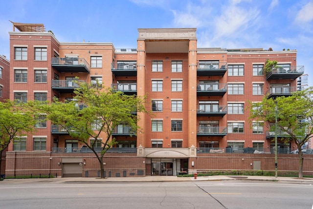 550 W Fulton St Unit 303, Chicago, IL 60661 - view of apartment building / complex