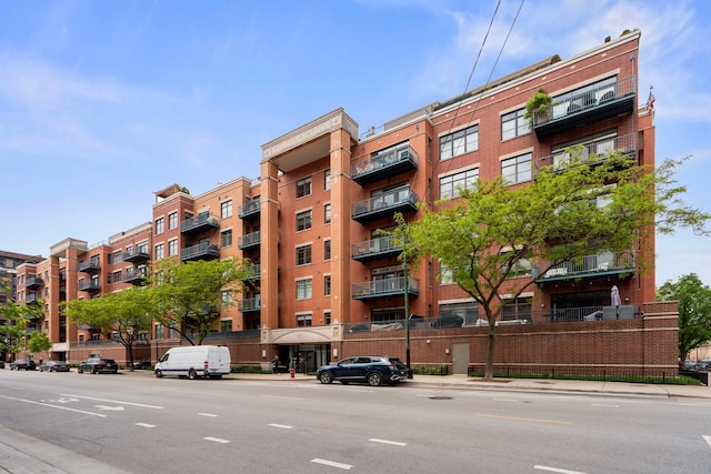 550 W Fulton St Unit 303, Chicago, IL 60661 - view of apartment building / complex