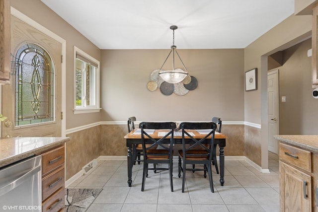 4N671 Petersdorf Rd, West Chicago, IL 60185 - dining space with light tile patterned floors and baseboards