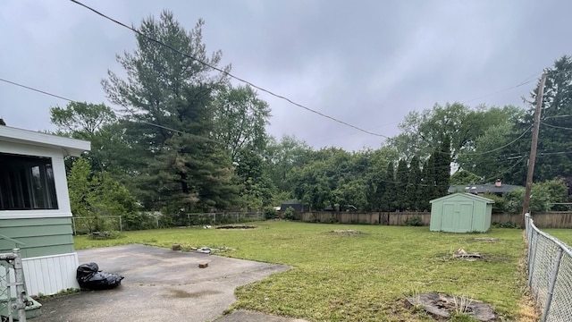 807 Finch Trl, Mchenry, IL 60051 - view of yard featuring a patio area