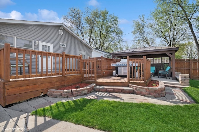 1713 Meadow Ln, Mchenry, IL 60050 - fenced yard with a wooden deck