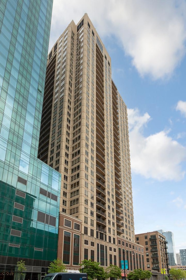 1111 S Wabash Ave Unit 1604, Chicago, IL 60605 - view of building exterior
