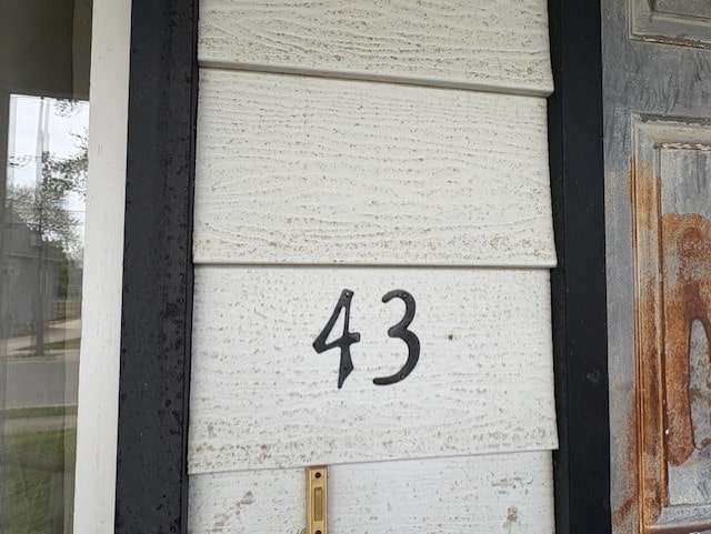 43 N Green St, Carpentersville, IL 60110 - exterior view