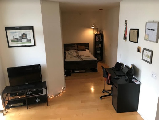 600 N Dearborn St Unit 1307, Chicago, IL 60654 - hall featuring wood finished floors