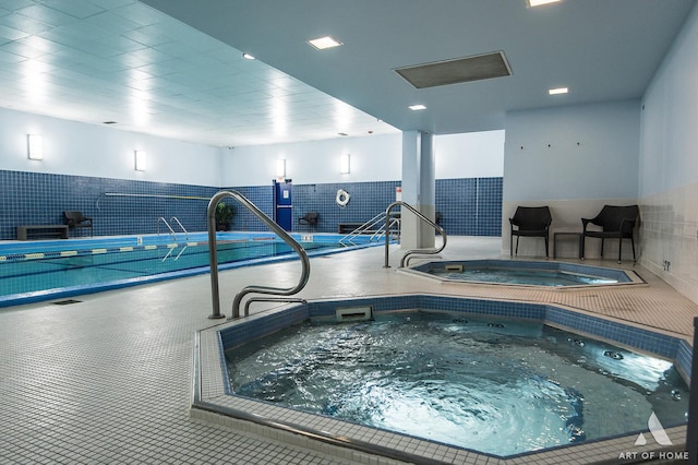505 N Lake Shore Dr Unit 2017, Chicago, IL 60611 - indoor community pool featuring an in-ground hot tub and a sink