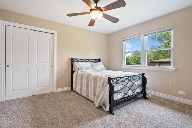 1000 S Ahrens Ave, Lombard, IL 60148 - bedroom featuring carpet flooring and ceiling fan