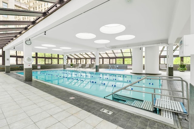 405 N Wabash Ave Unit 4308, Chicago, IL 60611 - view of indoor community pool