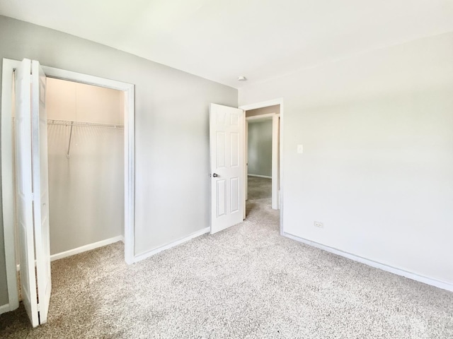 332 Gentry St, Park Forest, IL 60466 - unfurnished bedroom featuring carpet flooring, a closet, and baseboards