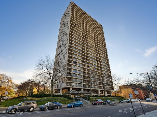 1960 N Lincoln Park W Unit 1008, Chicago, IL 60614 - view of building exterior