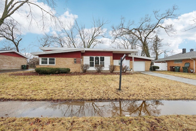926 Braemar Rd, Flossmoor, IL 60422 - single story home with brick siding, driveway, a garage, and a front yard