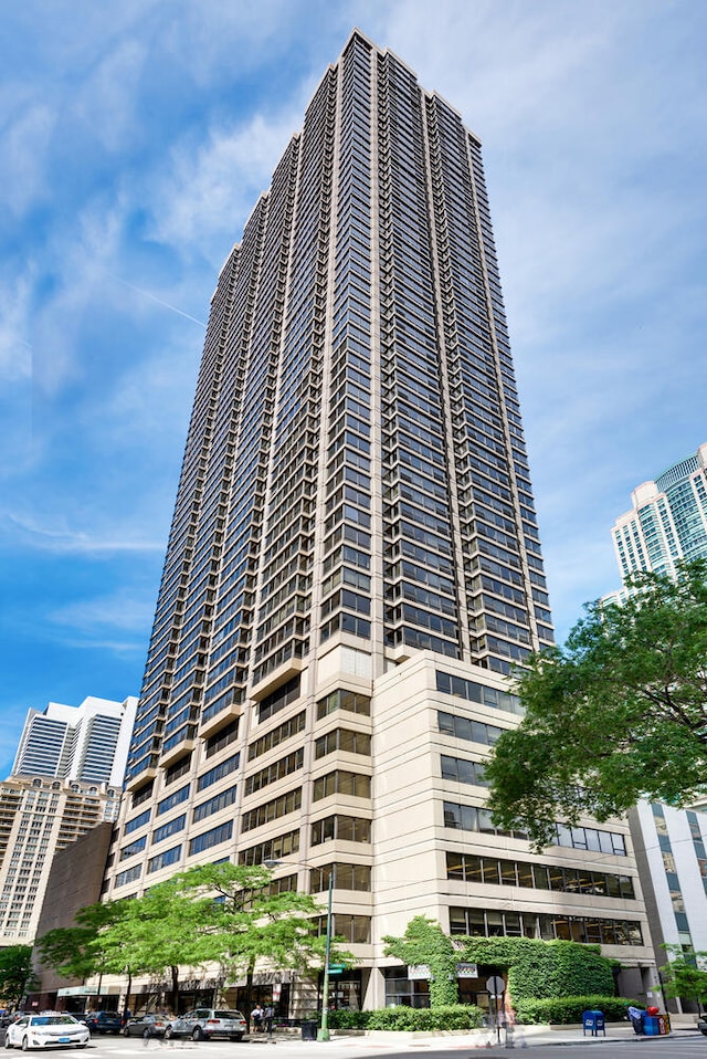 30 E Huron St Unit 4108, Chicago, IL 60611 - view of building exterior