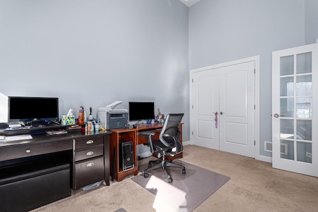 876 Hampstead Ct, Barrington, IL 60010 - office space featuring light carpet, a high ceiling, and baseboards