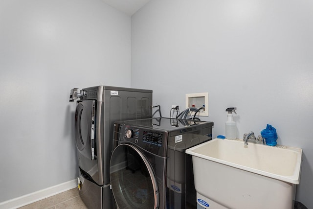876 Hampstead Ct, Barrington, IL 60010 - laundry room with independent washer and dryer and baseboards