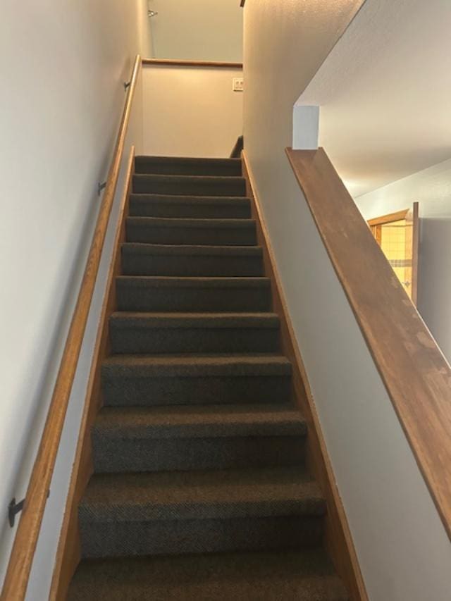 111 Center St Unit 441, Lake Geneva, WI 53147 - view of stairway