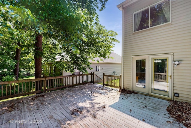 1031 S Wellington Rd, Waukegan, IL 60085 - view of wooden terrace