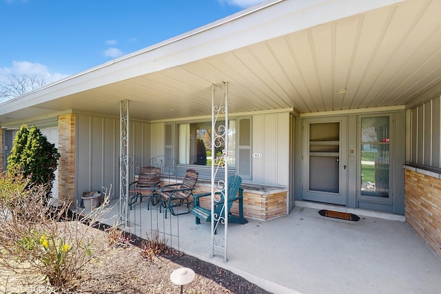 7421 N Crossway Rd, Fox Point, WI 53217 - view of porch