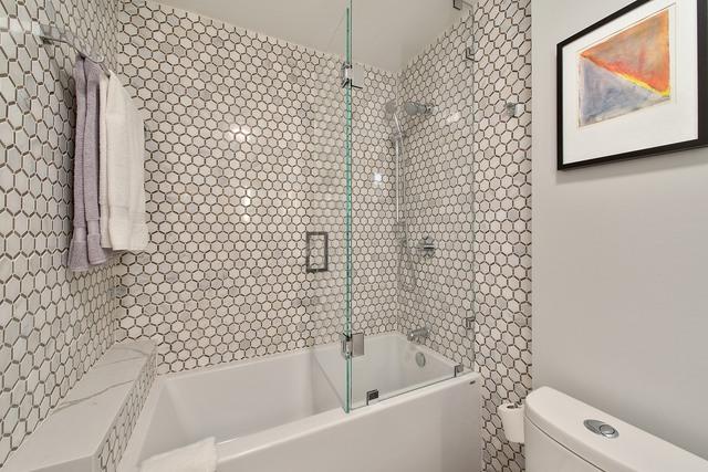 200 E Delaware Pl Unit 18F, Chicago, IL 60611 - bathroom with toilet and combined bath / shower with glass door