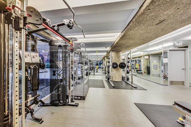200 E Delaware Pl Unit 18F, Chicago, IL 60611 - view of workout area