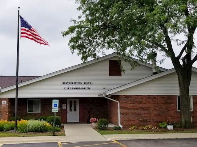 1083 Groton Ct, Schaumburg, IL 60193 - view of property with uncovered parking