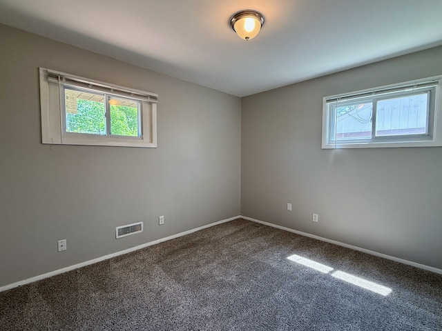 15503 Park Ln, South Holland, IL 60473 - carpeted empty room with baseboards